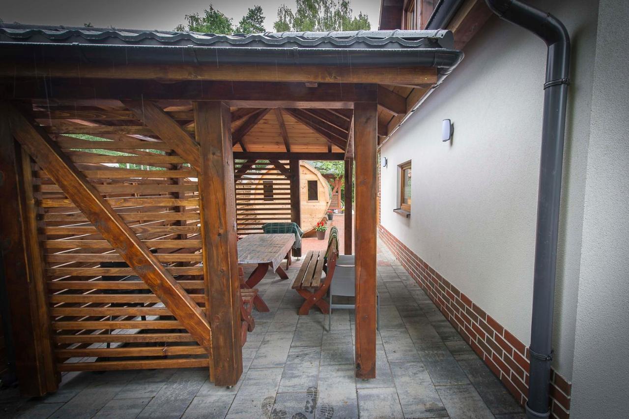 Polnocny Zaulek Villa สเตกนา ภายนอก รูปภาพ